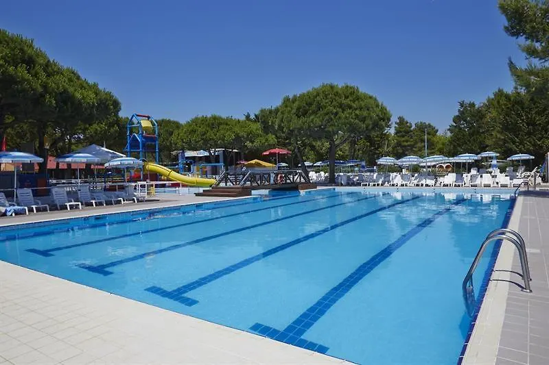 **** Campsite Victoria Mobilehome In Camping Village Mediterraneo Cavallino-Treporti Italy